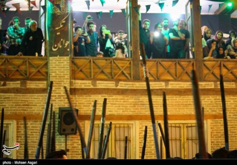 عزاداری مردم گرگان در شب دوازدهم محرم/ آئین ملی و سنتی عزاداری "دستهچوبی" در گرگان + فیلم