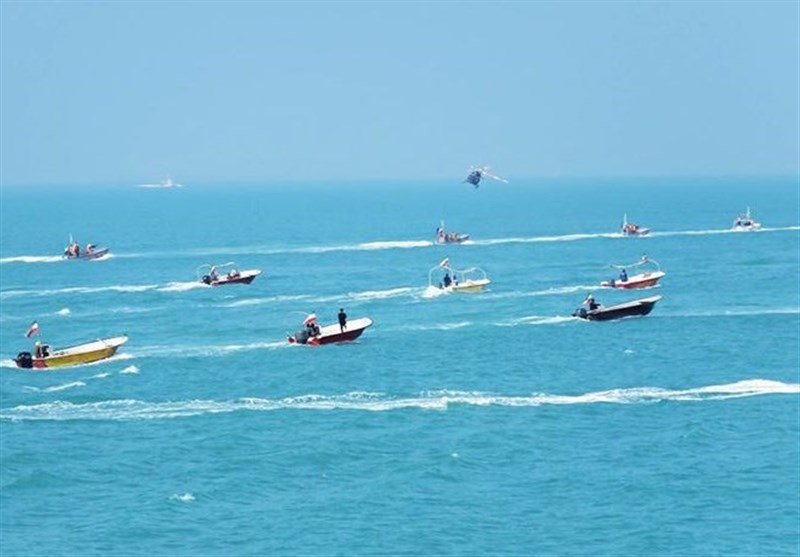 نمایش اقتدار دریایی ایران در خلیج فارس / خط و نشان سپاه برای آمریکا و متجاوزان دریایی+تصاویر