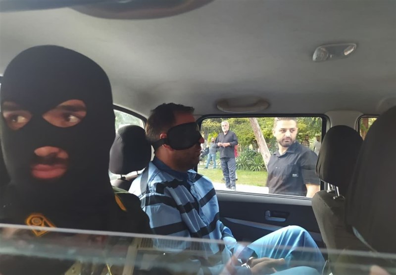 بازسازی صحنه جرم شرور قمه به دست در دولتآباد/ ابراز ندامت متهم پس از دستگیری + فیلم