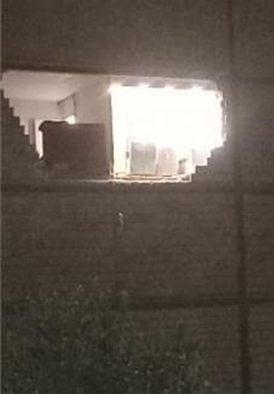 ریزش دیوار طبقه چهارم ساختمان مسکونی در پاکدشت