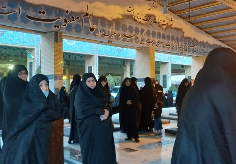 هتک حرمت بیت شهید مدافع حرم در کرمانشاه/هتاکان دستگیر شدند/ استاندار و مردم به منزل شهید رفتند