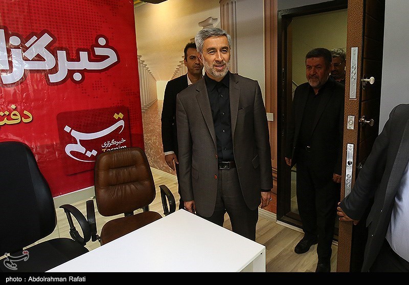 بازدید استاندار همدان از دفتر استانی تسنیم در روز خبرنگار/ قاسمیفرزاد: به اخبار تسنیم اطمینان دارم + تصاویر