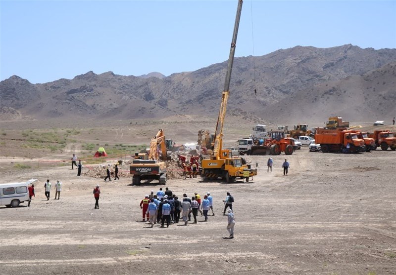 حضور ۱۱۰۰ نیروی عملیاتی در مانور مقابله با زلزله در استان مرکزی + تصویر