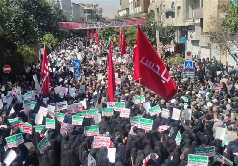 تشییع باشکوه ۲ شهید تروریستی حرم شاهچراغ (ع) در شیراز/ اعلام انزجار مردم از تروریستها + تصاویر