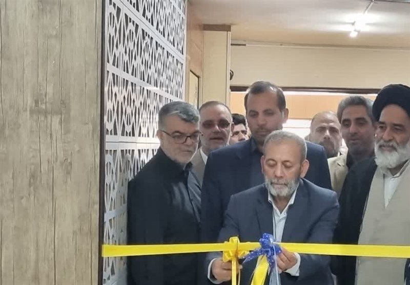 نمایشگاه عکس "در آغوش وطن" در ورامین افتتاح شد