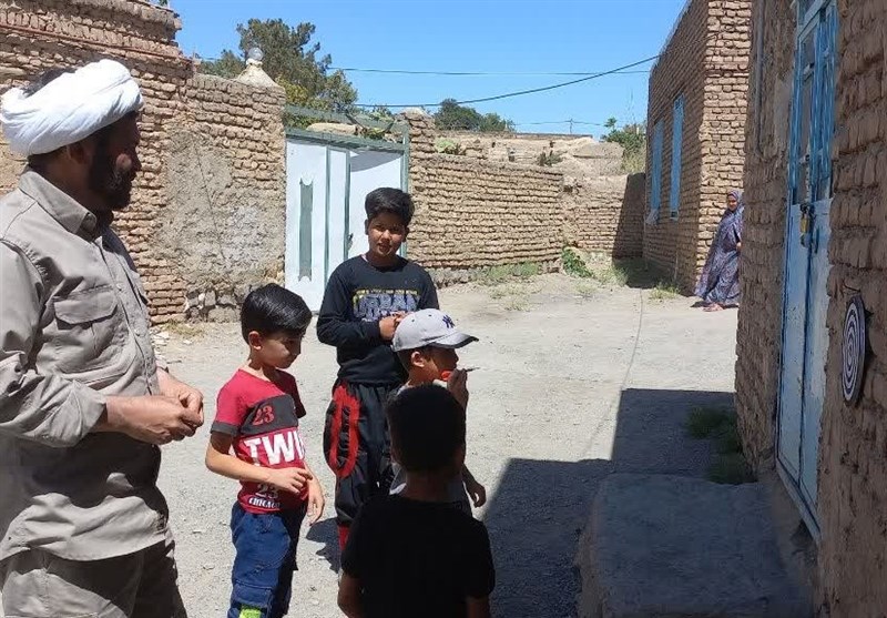 اردویی از جنس معرفت در ۸ روستای مرزی صالحآباد/ اینجا جهادگران مشق عشق میکنند