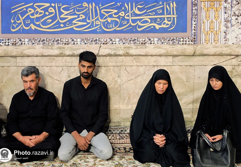 مراسم وداع با پیکر شهید سیدهاشم حسینی در حرم مطهر رضوی + عکس