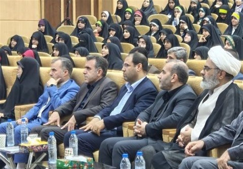 اختتامیه مسابقات سراسری قرآن دانشآموزی در کرمانشاه برگزار شد+تصویر