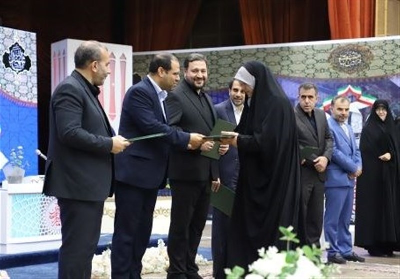 اختتامیه مسابقات سراسری قرآن دانشآموزی در کرمانشاه برگزار شد+تصویر