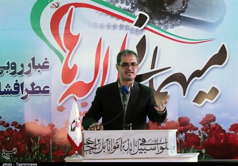 گلزار شهدضای کردستان غبارروبی و عطرافشانی شد + تصویر