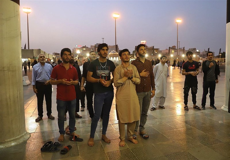 میزبانی از زائران اربعین در چایخانه حرم حضرت معصومه (س) + تصاویر