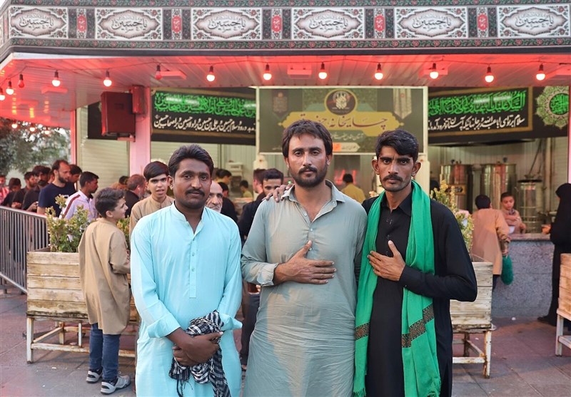 میزبانی از زائران اربعین در چایخانه حرم حضرت معصومه (س) + تصاویر