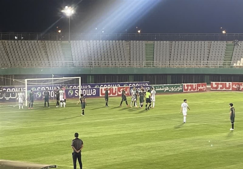 آلومینیوم اراک و شمس آذر با تساوی به رختکن رفتند