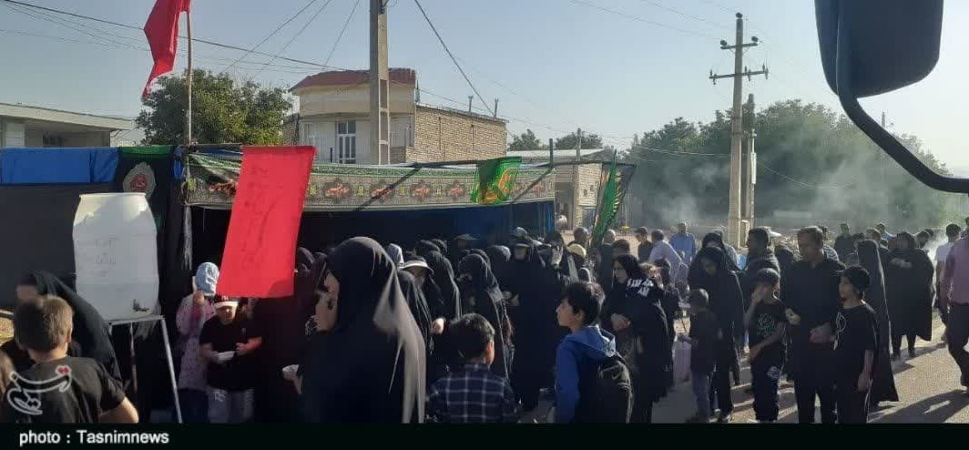 همایش پیاده روی جاماندگان اربعین در لرستان/ عاشقان حسینی قدم در راه دوست گذاشتند + تصاویر