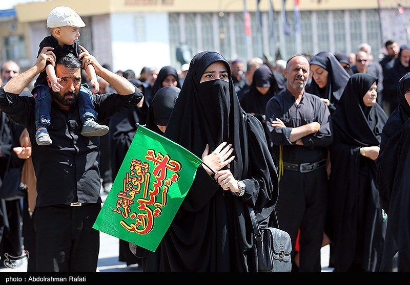 ابراز ارادت جاماندگان اربعین به سید و سالار شهیدان در دارالمومنین همدان + فیلم