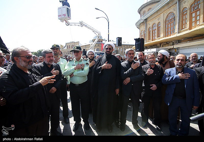 ابراز ارادت جاماندگان اربعین به سید و سالار شهیدان در دارالمومنین همدان + فیلم