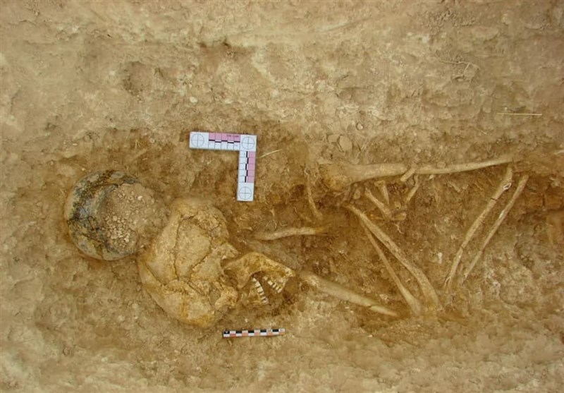 آغاز فصل دوم باستانشناسی در گورستان تاریخی سقز/ آثار عصر مفرغ کشف شد + تصاویر