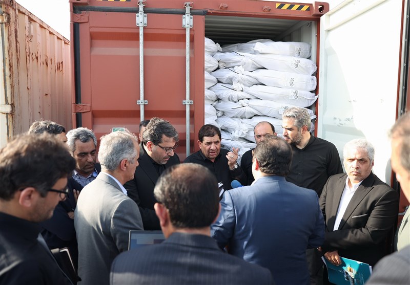 رسوب ۲۵ هزار کانتینر در گمرکات هرمزگان/ صدور اخطار ۱۵ روزه مخبر برای تعیین تکلیف اموال رسوبی و متروکه + تصاویر