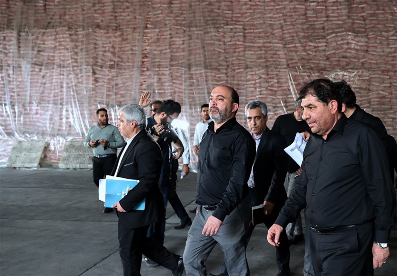 رسوب ۲۵ هزار کانتینر در گمرکات هرمزگان/ صدور اخطار ۱۵ روزه مخبر برای تعیین تکلیف اموال رسوبی و متروکه + تصاویر