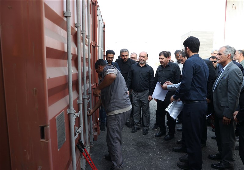 رسوب ۲۵ هزار کانتینر در گمرکات هرمزگان/ صدور اخطار ۱۵ روزه مخبر برای تعیین تکلیف اموال رسوبی و متروکه + تصاویر