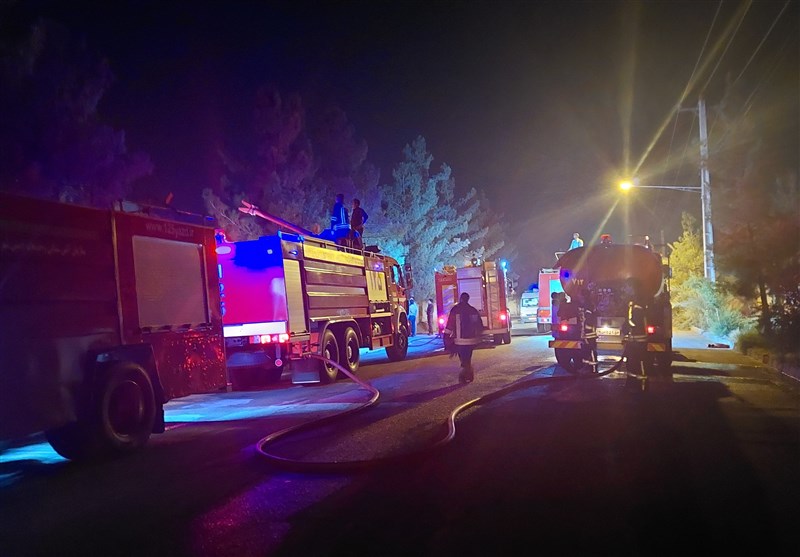 آتشسوزی در شهرک صنعتی یزد + فیلم