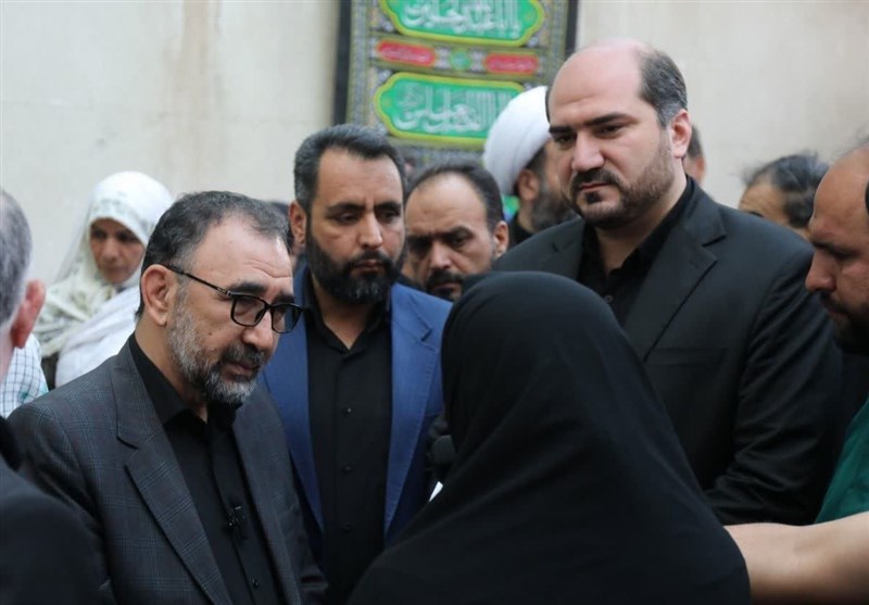 بازدید معاون رئیسجمهور از نحوه خدمترسانی به زائران در میدان شهدای مشهد