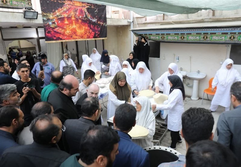 بازدید معاون رئیسجمهور از نحوه خدمترسانی به زائران در میدان شهدای مشهد