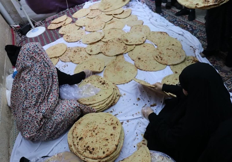 بازدید معاون رئیسجمهور از نحوه خدمترسانی به زائران در میدان شهدای مشهد