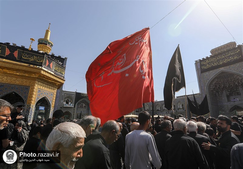 اجتماع میلیونی زائران در مشهدالرضا/ عزاداران نوای "یا رضا رضا" سر میدهند و بر سر و سینه میزنند +فیلم