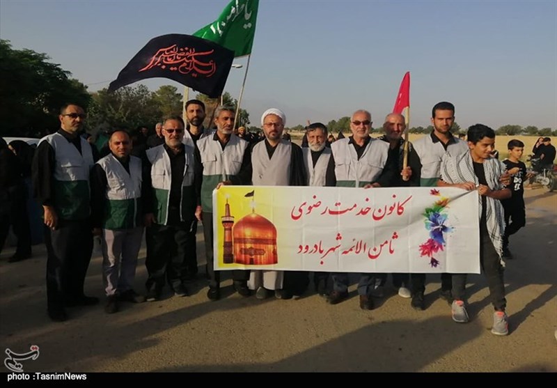 پیادهروی ۶ کیلومتری عزاداران ثامنالائمه به سمت آستان آقا علیعباس+ فیلم و تصاویر