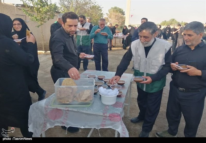 پیادهروی ۶ کیلومتری عزاداران ثامنالائمه به سمت آستان آقا علیعباس+ فیلم و تصاویر