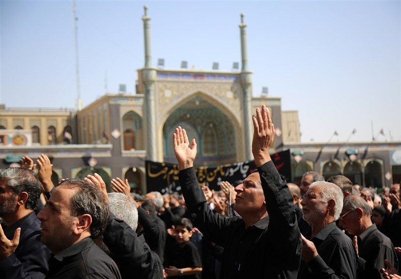 حال و هوای حرم مطهر حضرت معصومه (س) در سالروز شهادت برادر/ قم غرق در عزا و ماتم شد