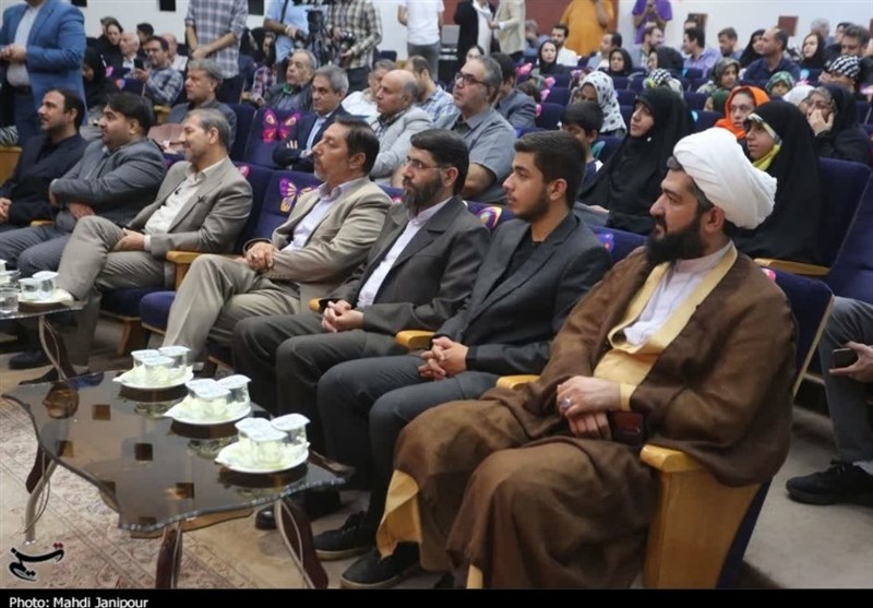 رونمایی از پوستر سیوپنجمین جشنواره بینالمللی فیلمهای کودکان و نوجوانان در اصفهان