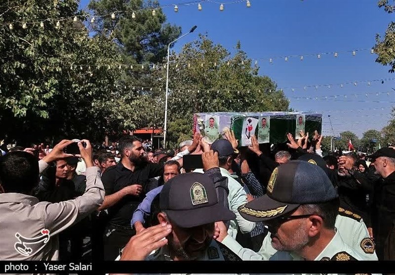 پیکر شهید مدافع امنیت در شهرستان گناباد تشییع شد + فیلم