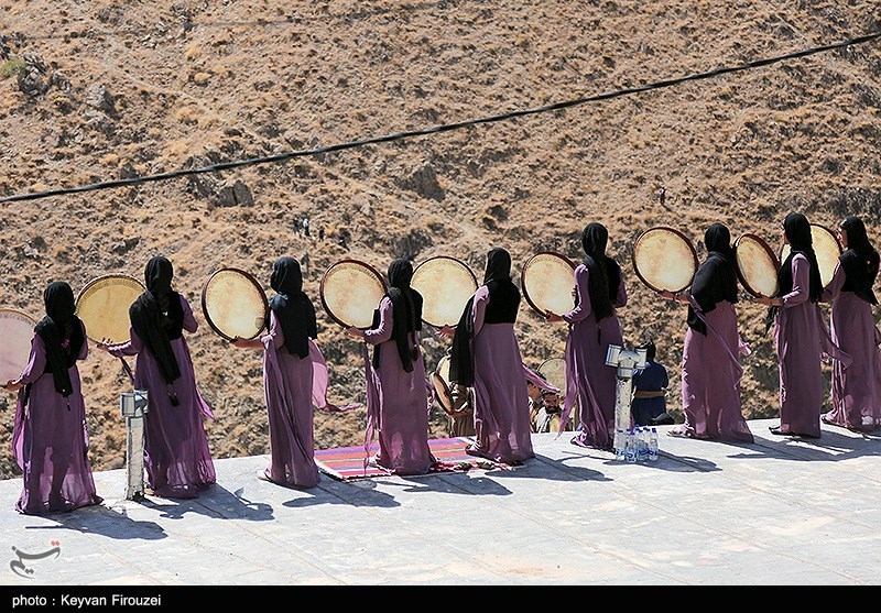 اجتماع بزرگ دفنوازان در روستای ههشمیز سنندج + تصویر