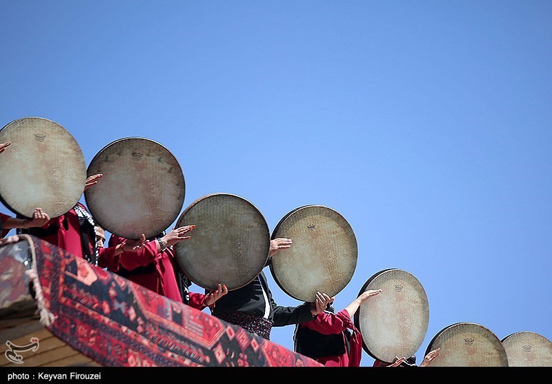 اجتماع بزرگ دفنوازان در روستای ههشمیز سنندج + تصویر