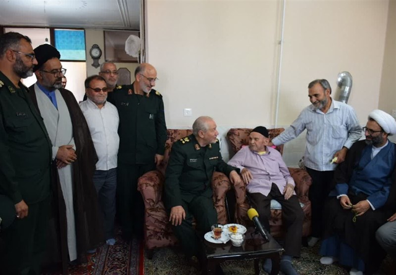 سرلشکر صفوی: تجربه دفاع مقدس یک نظم جدید جهانی ایجاد کرد + تصویر