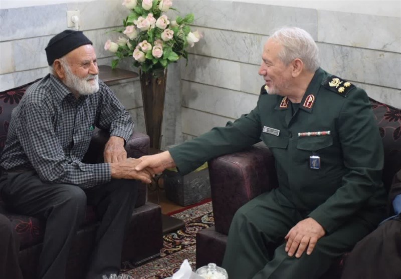 سرلشکر صفوی: تجربه دفاع مقدس یک نظم جدید جهانی ایجاد کرد + تصویر