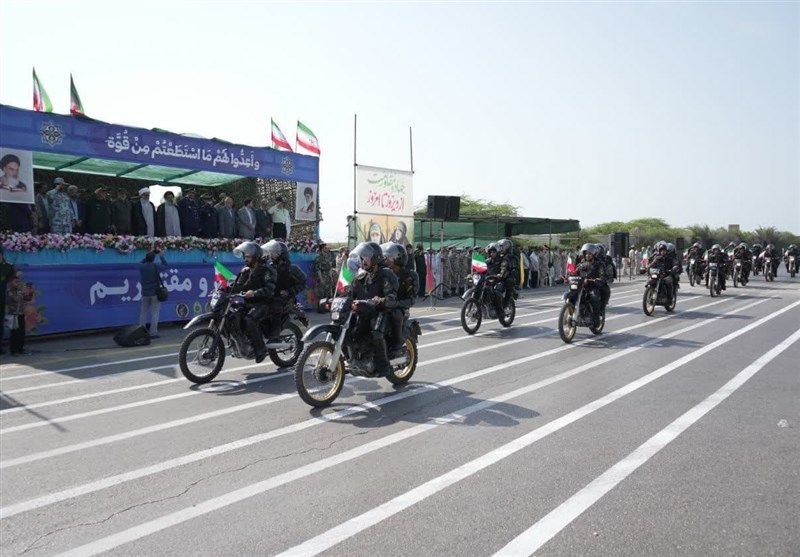 نمایش توان رزمی و دفاعی نیروهای مسلح استان بوشهر در حاشیه خلیج فارس + تصویر