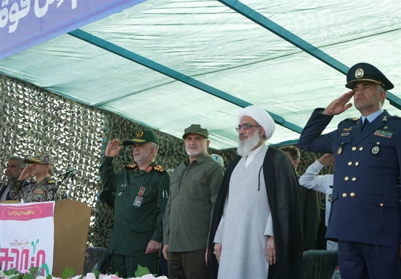 نمایش توان رزمی و دفاعی نیروهای مسلح استان بوشهر در حاشیه خلیج فارس + تصویر