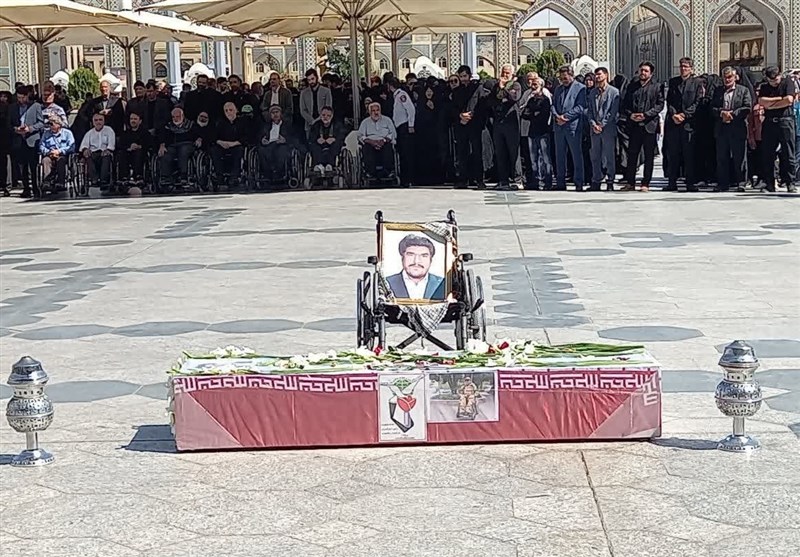 پیکر شهید جانباز ۷۰ درصد در مشهد تشییع و تدفین شد + تصاویر
