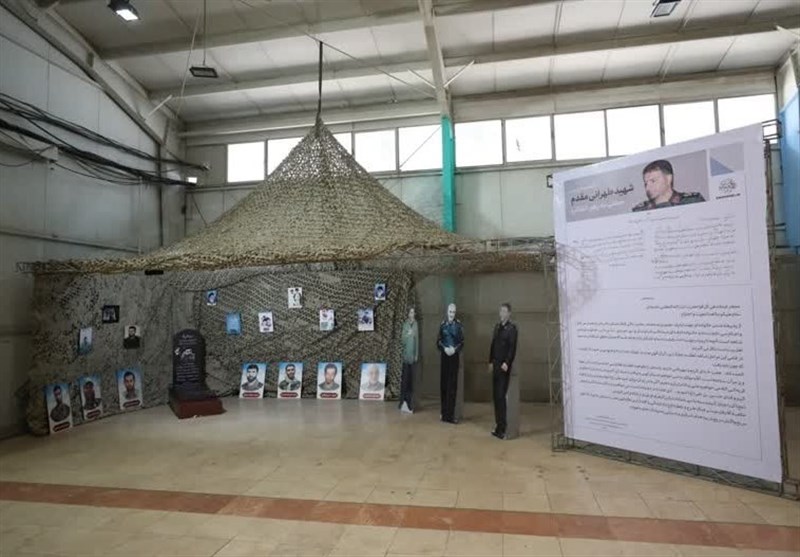 افتتاح نمایشگاه آسمان اقتدار در کرمانشاه/ سرار ریحانی: ابهت شرق و غرب را شکستهایم + تصاویر