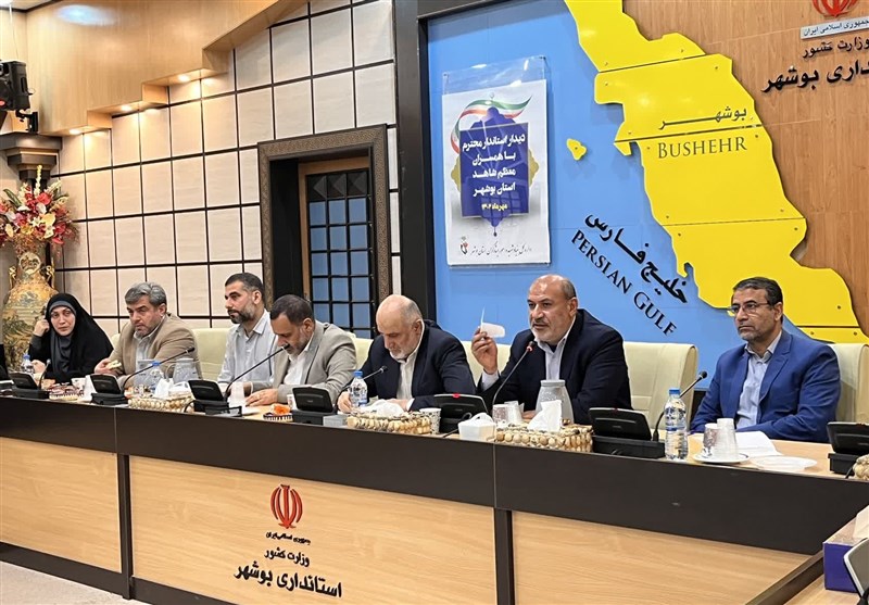 تجلیل از ۱۰۰ همسر شهید استان بوشهر + تصویر