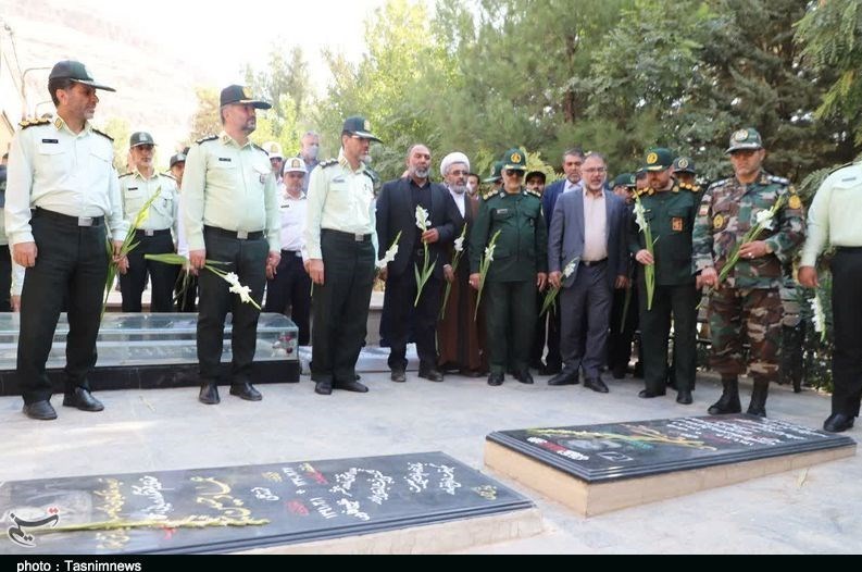 استان لرستان , استانداری لرستان , خانواده شهدا , شهدای دفاع مقدس ,