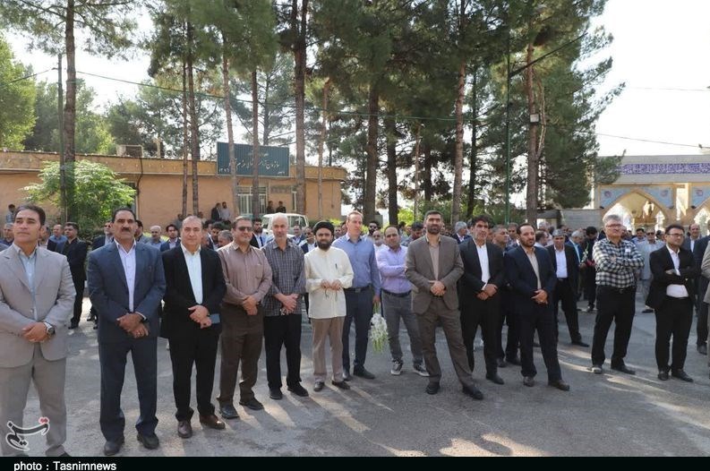 استان لرستان , استانداری لرستان , خانواده شهدا , شهدای دفاع مقدس ,