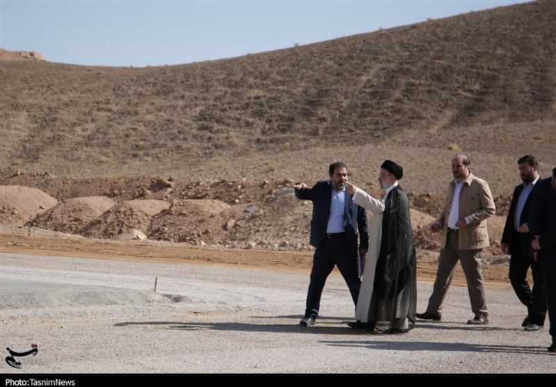 آغاز مرحله دوم انتقال آب دریای عمان به اصفهان/ حمایت رئیسی از انتقال آب دریا/ احیای زایندهرود کلید خورد + تصاویر