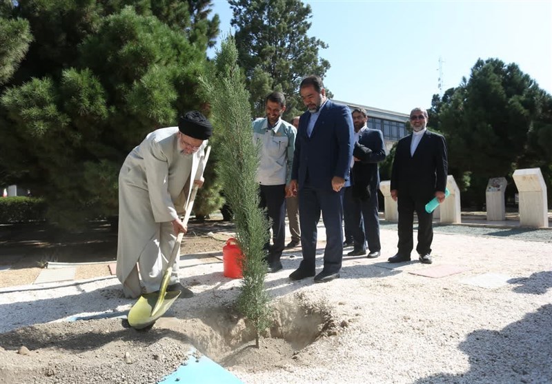 افتتاح نیروگاه ترکیبی فولاد مبارکه با حضور رئیس جمهور/ تزریق روزانه ۲۰ درصد برق به شبکه سراسری + تصاویر