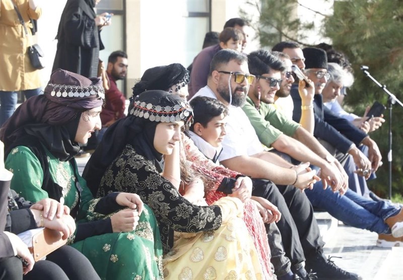 طنین نوای "بوشهری، بختیاری و کردی" در روز نخست جشنواره نمایشهای آیینی و سنتی + فیلم