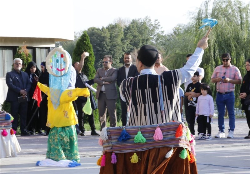 طنین نوای "بوشهری، بختیاری و کردی" در روز نخست جشنواره نمایشهای آیینی و سنتی + فیلم