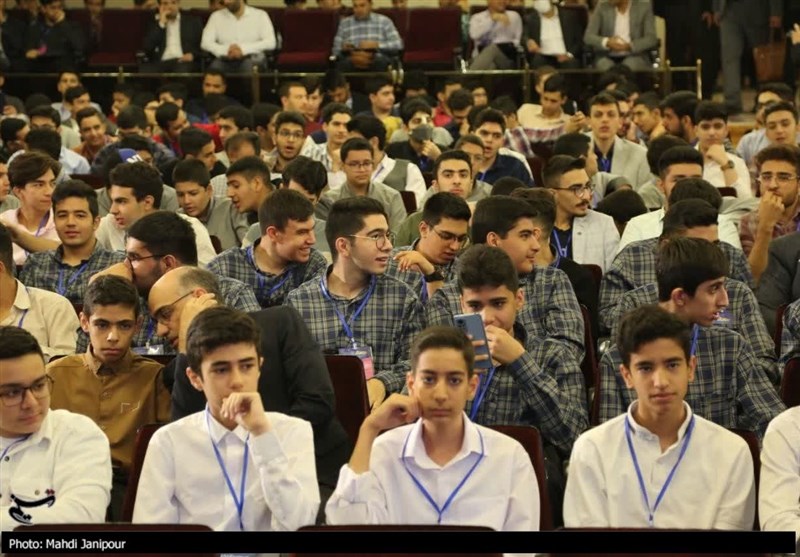 بهرهگیری از "هوش مصنوعی" در نظام تعلیم و تربیت/ مرجعیت علمی را در دست خواهیم گرفت + تصاویر